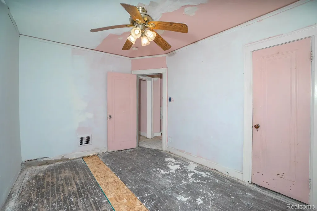 15930 Turner Street Detroit City MI 48238