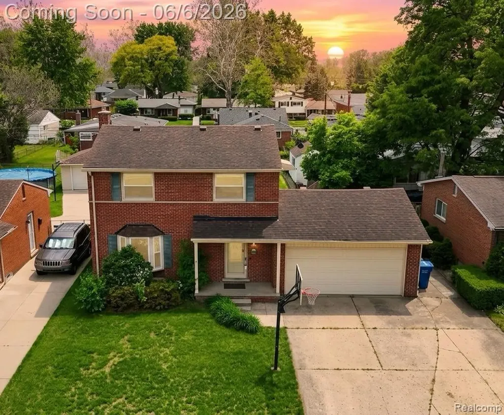 4772 Marian Avenue Warren City MI 48092