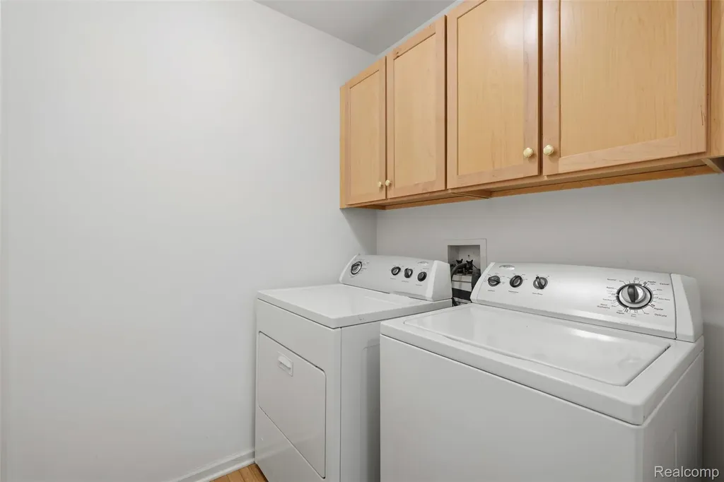 23716 Mccort Drive Brownstown Charter Township MI 48134