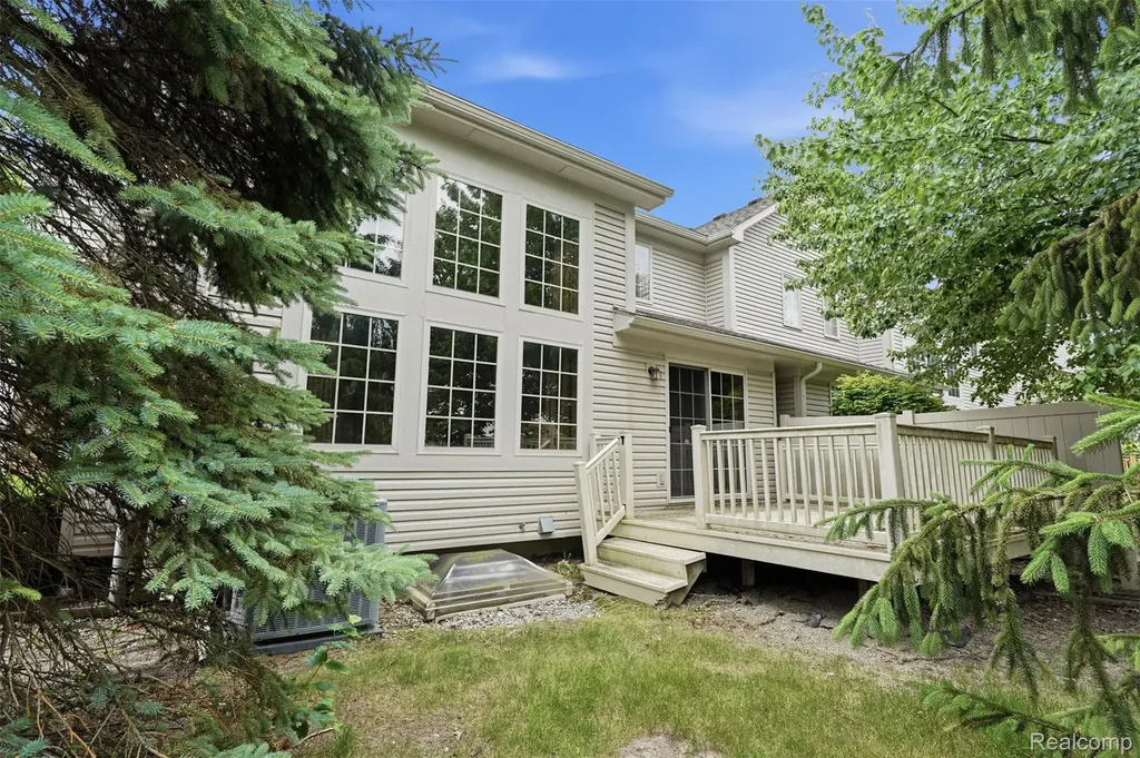23716 Mccort Drive Brownstown Charter Township MI 48134
