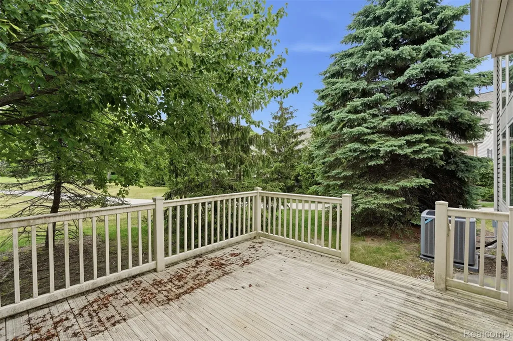 23716 Mccort Drive Brownstown Charter Township MI 48134