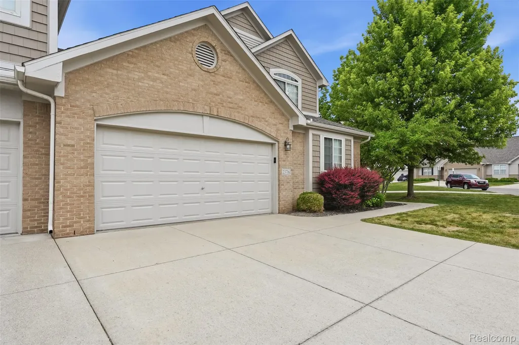 23716 Mccort Drive Brownstown Charter Township MI 48134