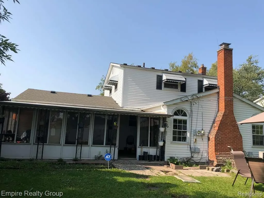 15401 Vivian Street Taylor City MI 48180