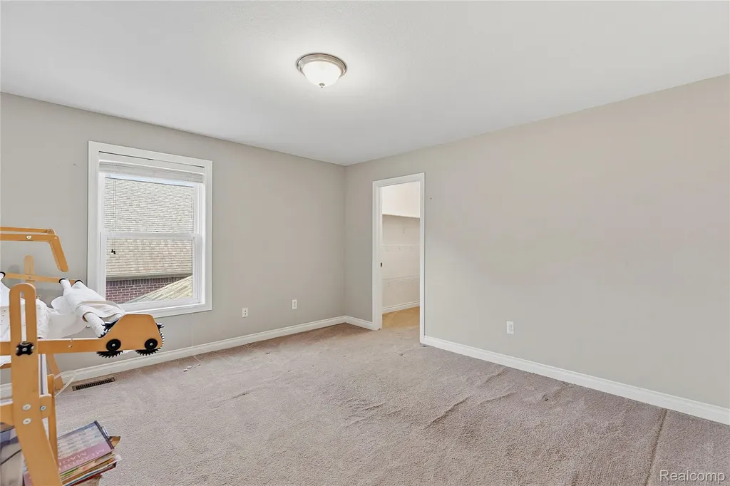 38124 Cobble Creek Court Sterling Heights City MI 48312