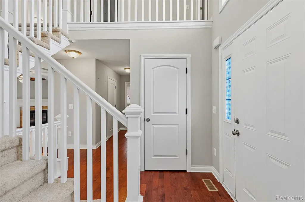 38124 Cobble Creek Court Sterling Heights City MI 48312