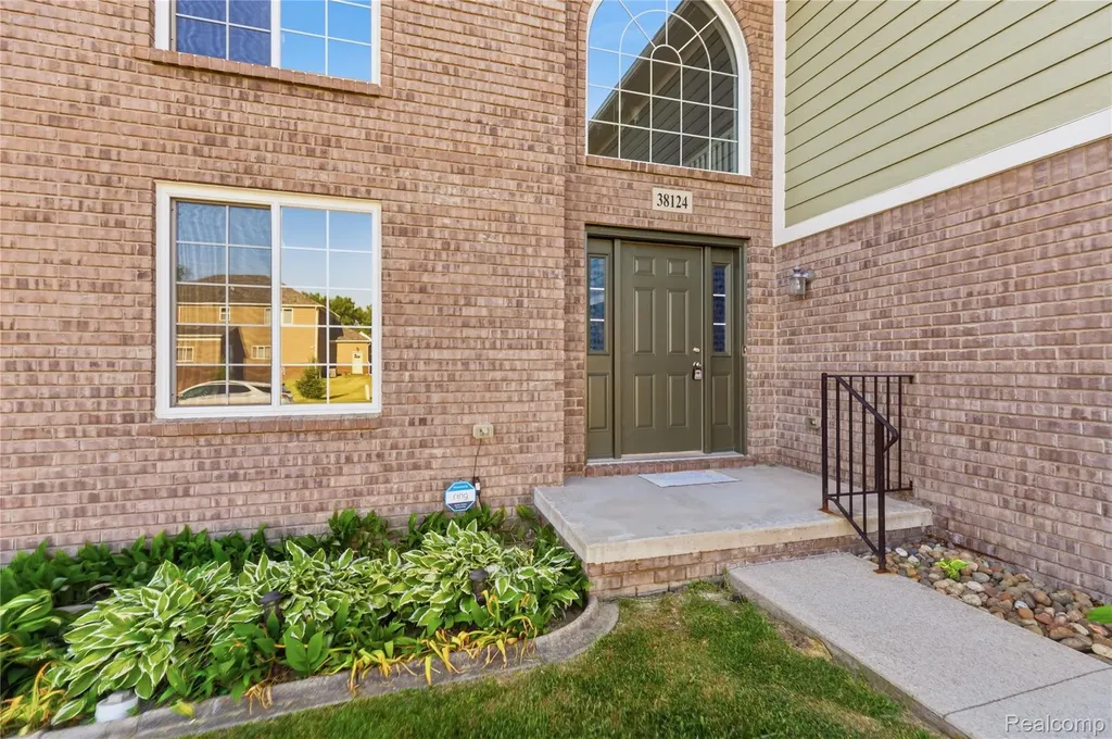 38124 Cobble Creek Court Sterling Heights City MI 48312