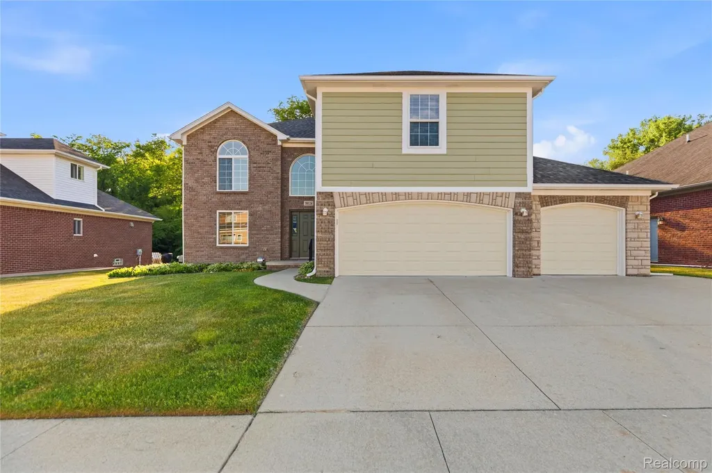 38124 Cobble Creek Court Sterling Heights City MI 48312