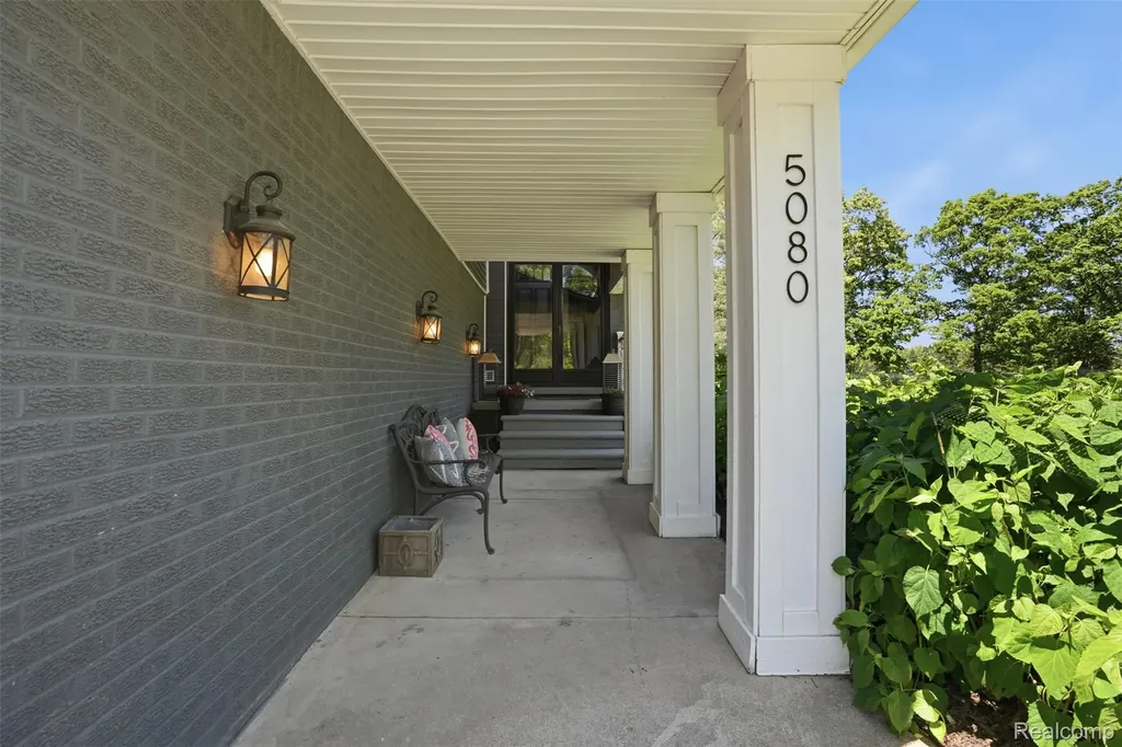 5080 Pleasant Valley Road Brighton Township MI 48114
