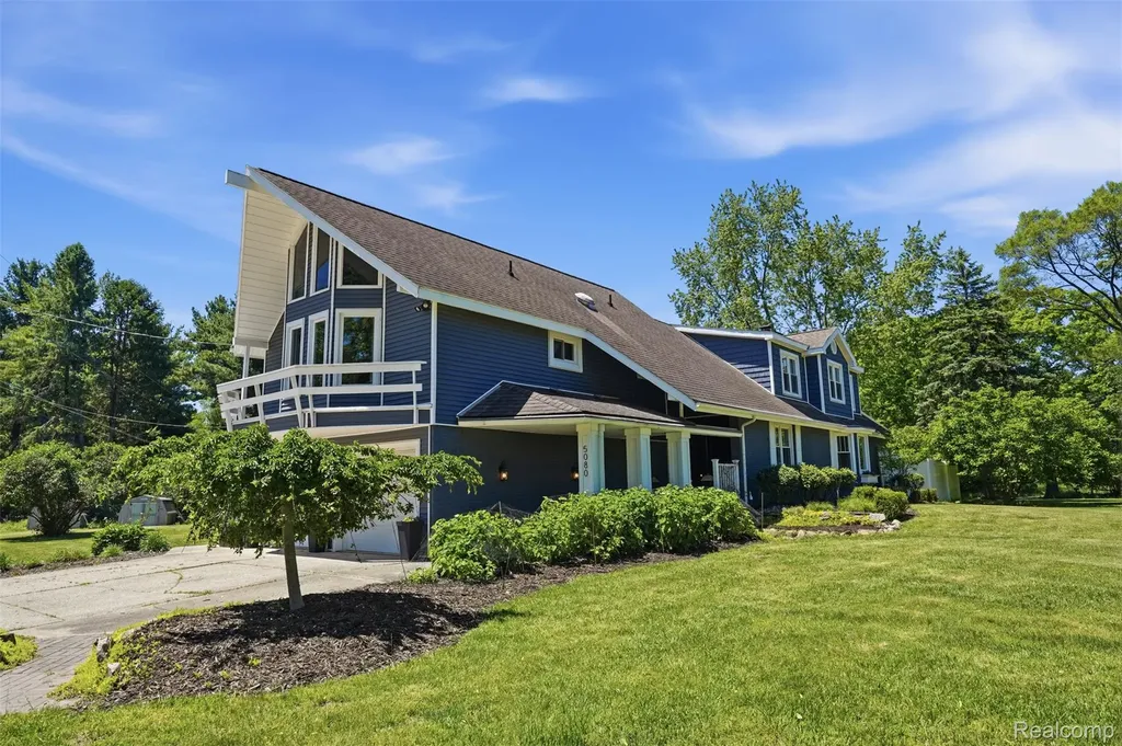 5080 Pleasant Valley Road Brighton Township MI 48114