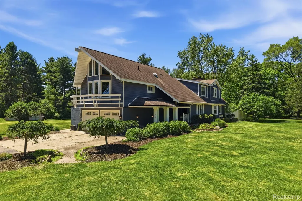 5080 Pleasant Valley Road Brighton Township MI 48114