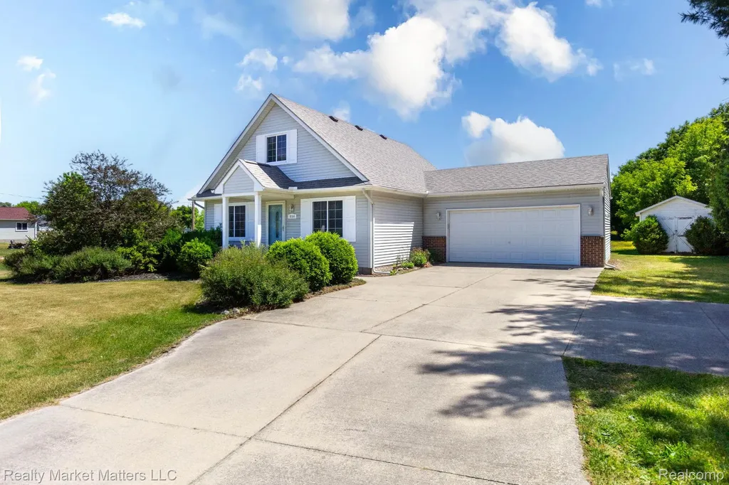 8164 N Genesee Road Genesee Charter Township MI 48458