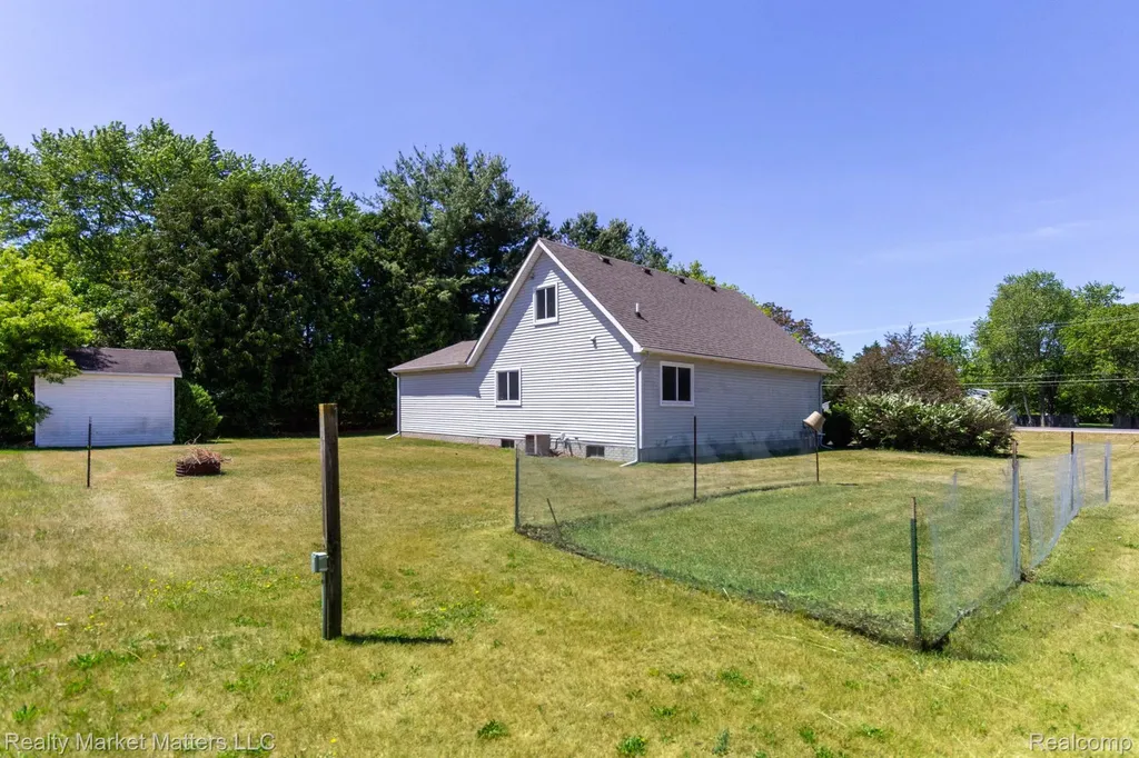 8164 N Genesee Road Genesee Charter Township MI 48458