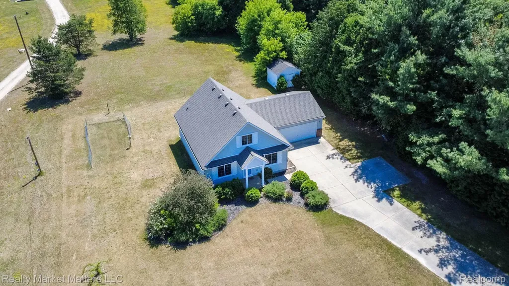 8164 N Genesee Road Genesee Charter Township MI 48458