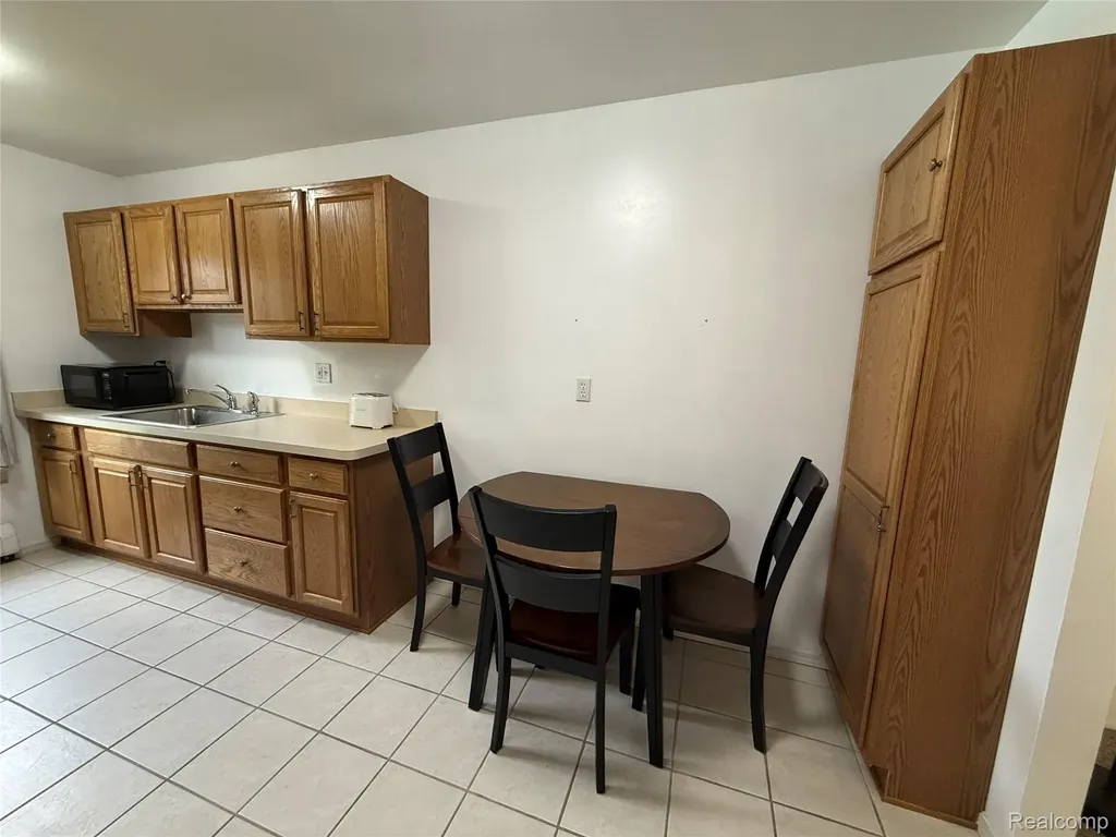 4109 Benjamin Avenue Royal Oak City MI 48073
