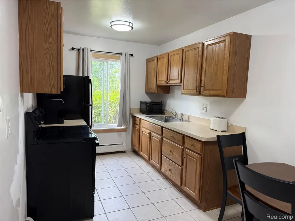4109 Benjamin Avenue Royal Oak City MI 48073