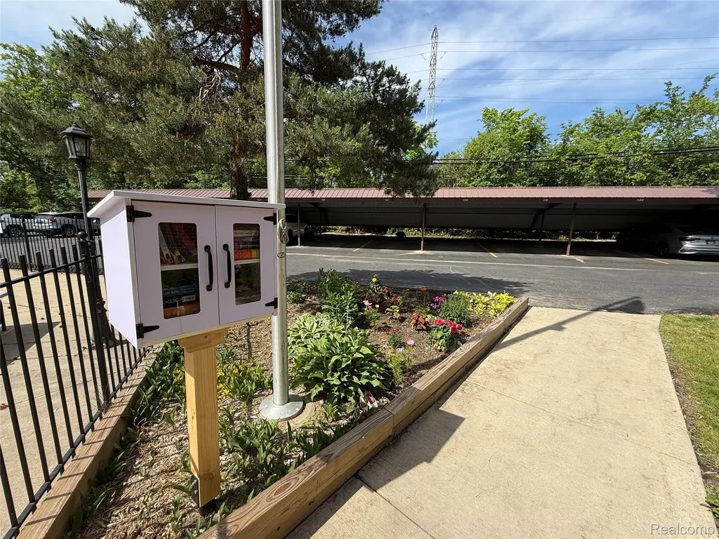 4109 Benjamin Avenue Royal Oak City MI 48073