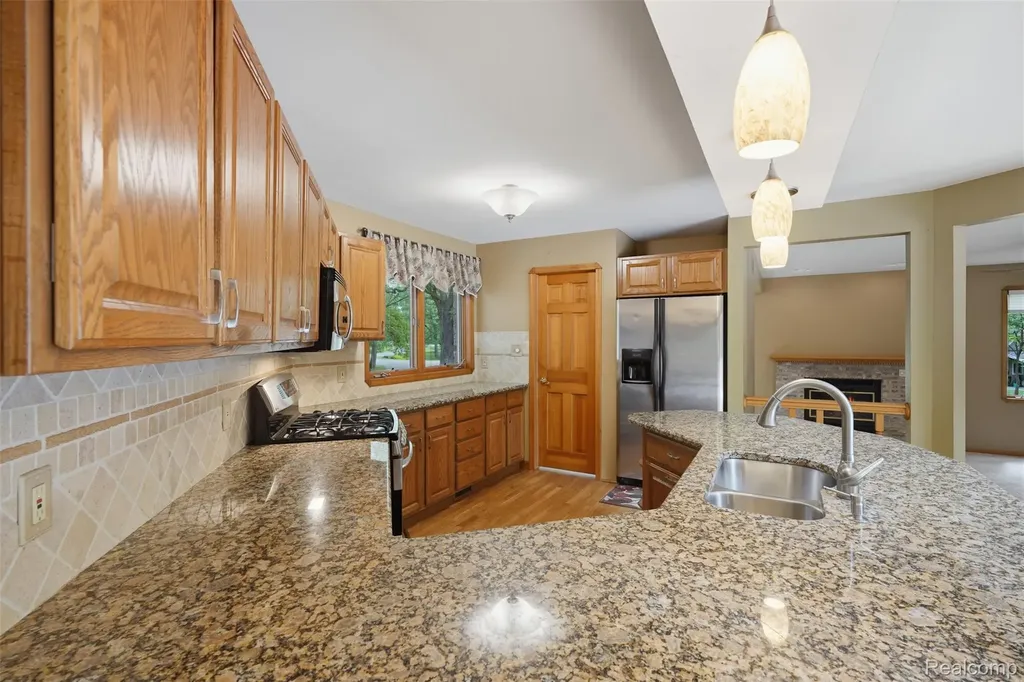 27967 Galien Drive Lyon Charter Township MI 48178