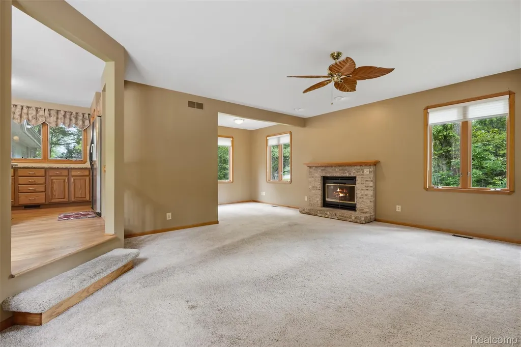 27967 Galien Drive Lyon Charter Township MI 48178