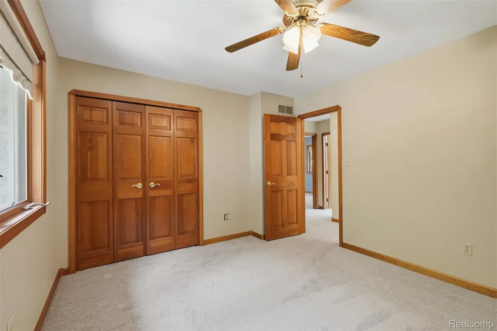 27967 Galien Drive Lyon Charter Township MI 48178