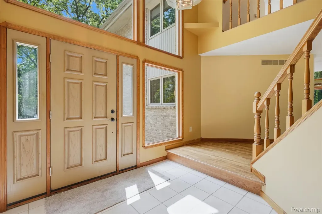 27967 Galien Drive Lyon Charter Township MI 48178