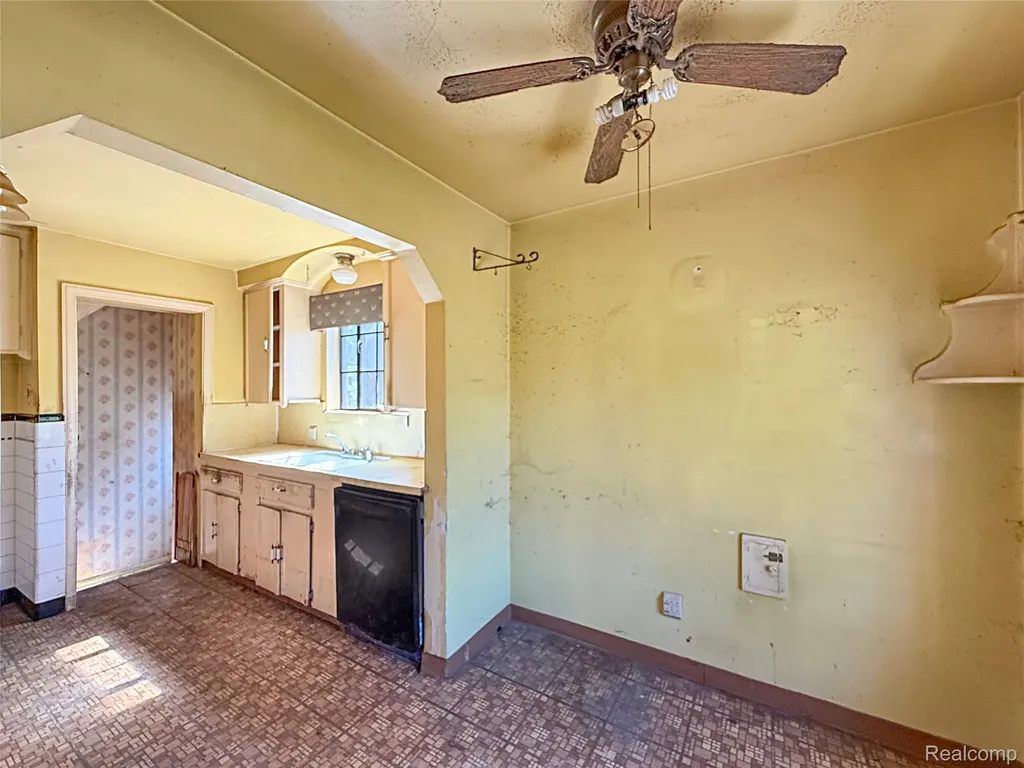 13334 Elmdale Street Detroit City MI 48213