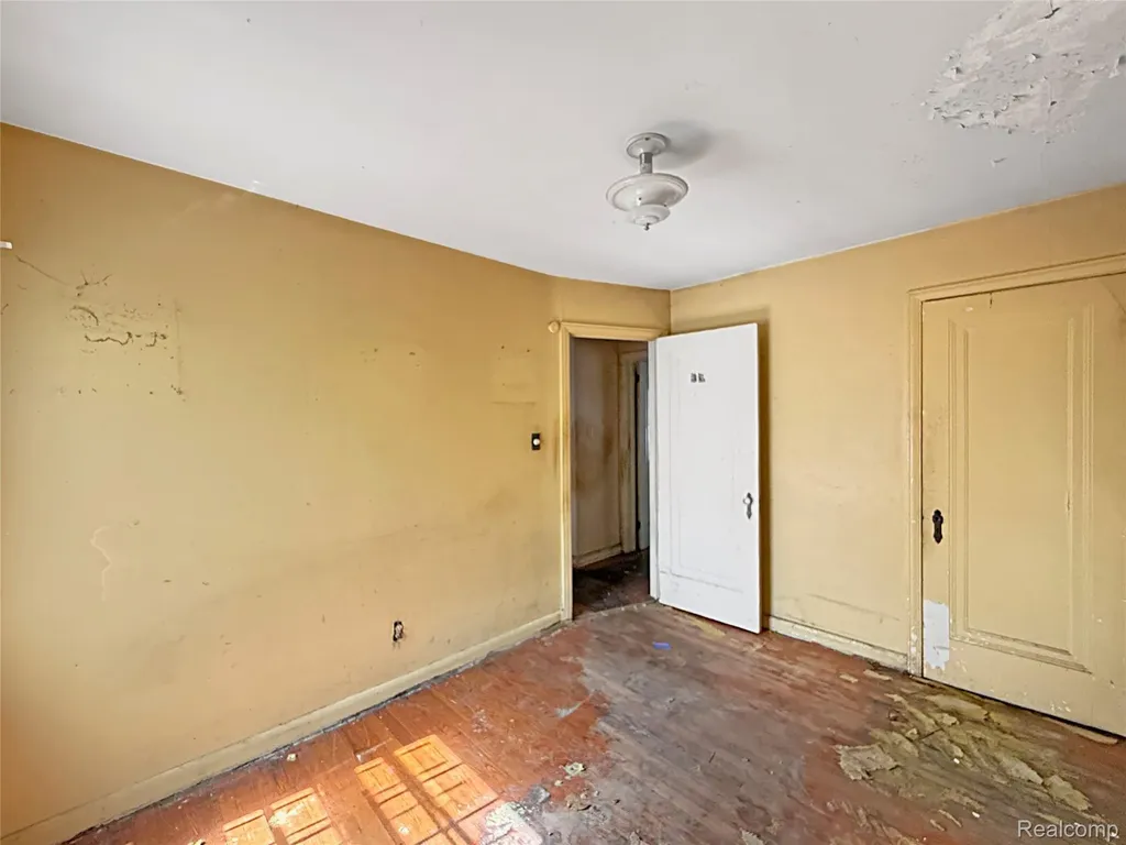 13334 Elmdale Street Detroit City MI 48213
