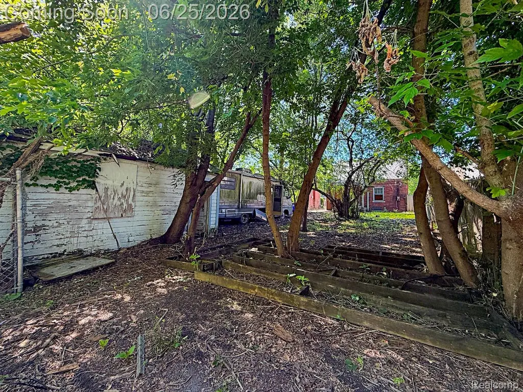 13334 Elmdale Street Detroit City MI 48213