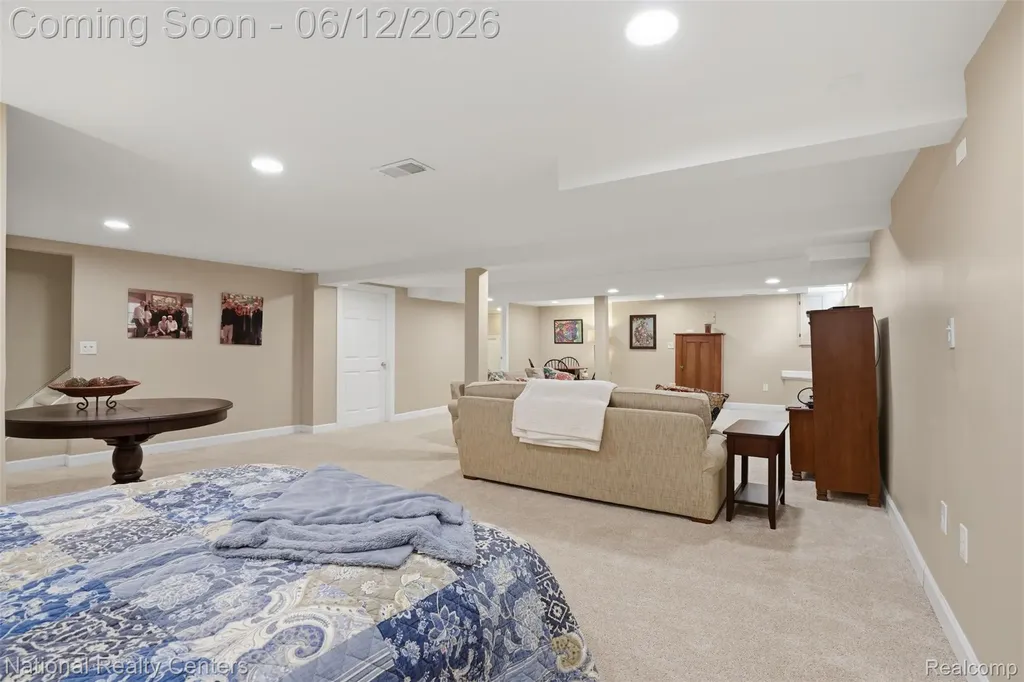 46490 Rockledge Drive Plymouth Charter Township MI 48170