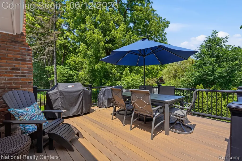 46490 Rockledge Drive Plymouth Charter Township MI 48170