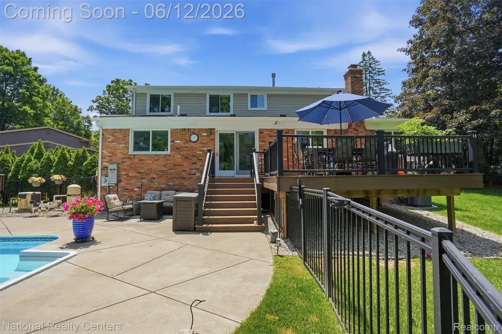 46490 Rockledge Drive Plymouth Charter Township MI 48170