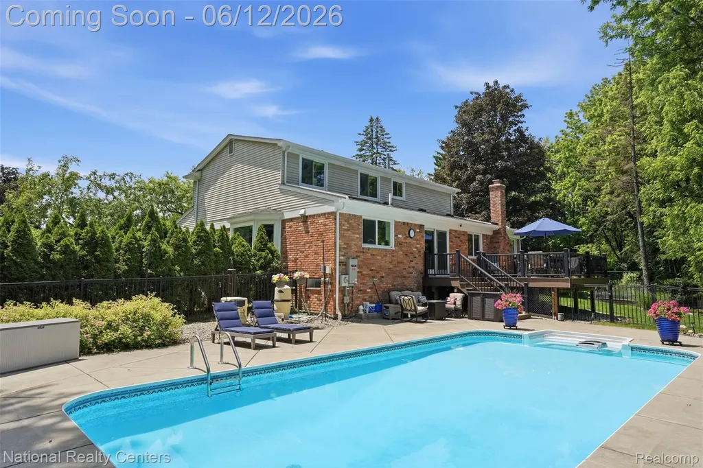 46490 Rockledge Drive Plymouth Charter Township MI 48170