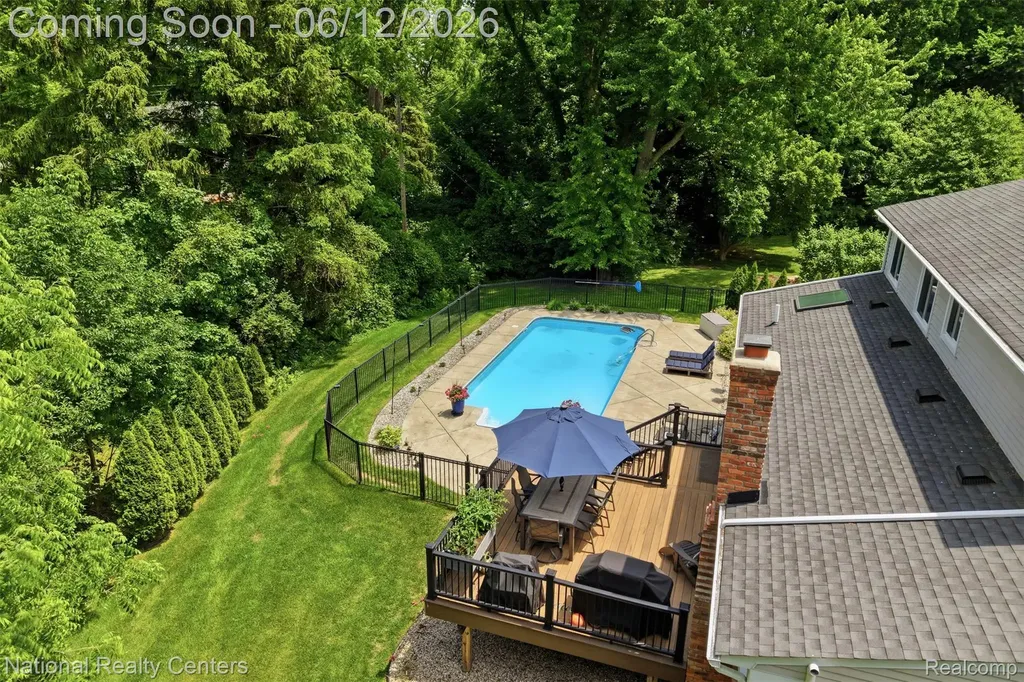 46490 Rockledge Drive Plymouth Charter Township MI 48170