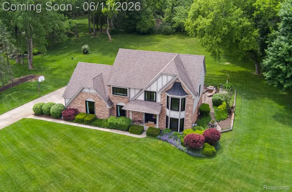 6563 Sun Valley Drive Independence Charter Township MI 48348