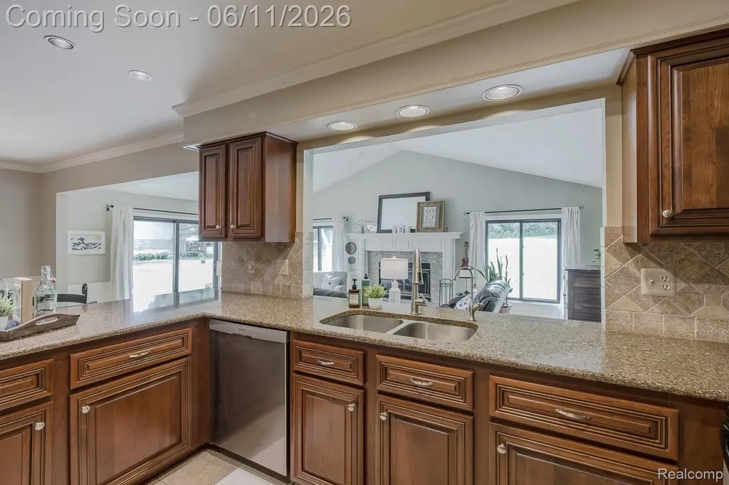6563 Sun Valley Drive Independence Charter Township MI 48348