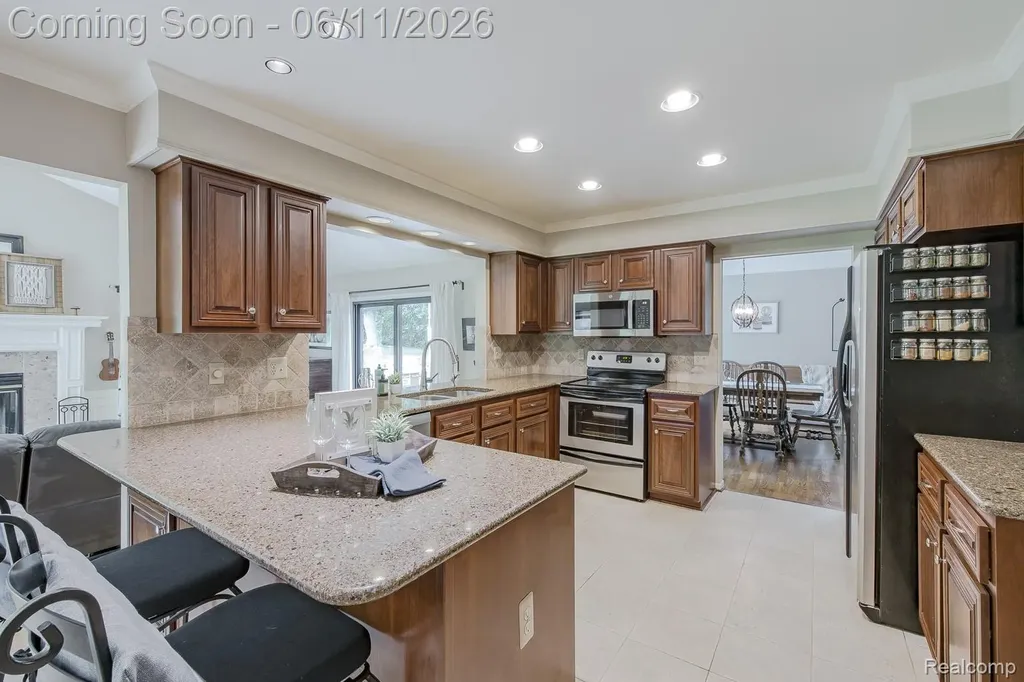 6563 Sun Valley Drive Independence Charter Township MI 48348