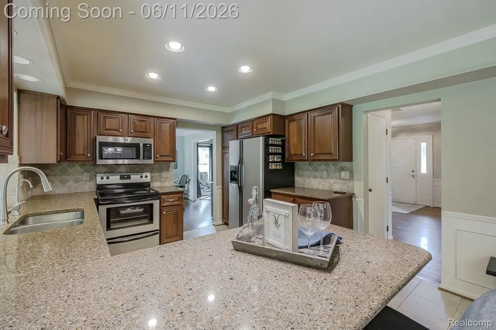 6563 Sun Valley Drive Independence Charter Township MI 48348