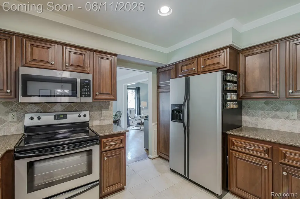6563 Sun Valley Drive Independence Charter Township MI 48348
