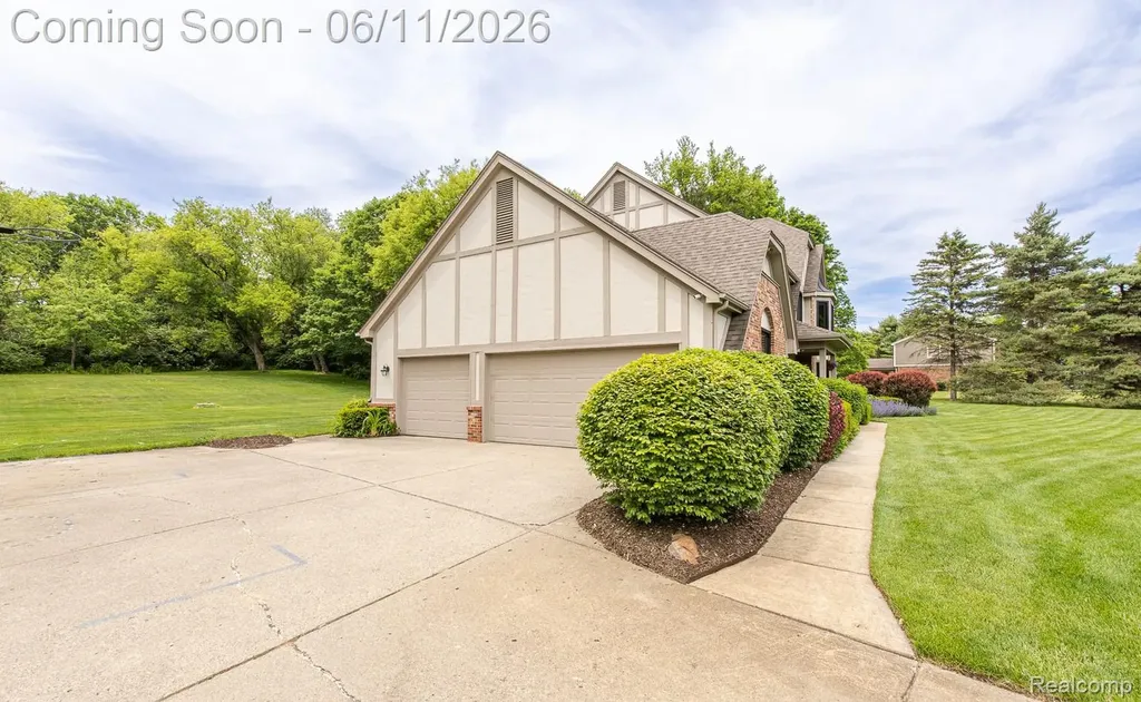 6563 Sun Valley Drive Independence Charter Township MI 48348