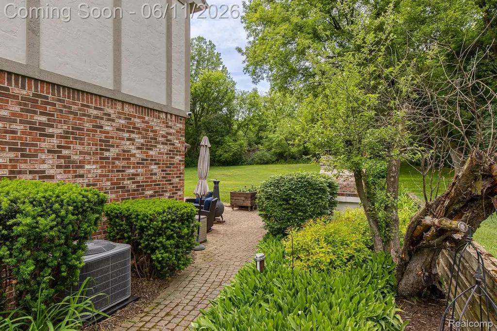 6563 Sun Valley Drive Independence Charter Township MI 48348