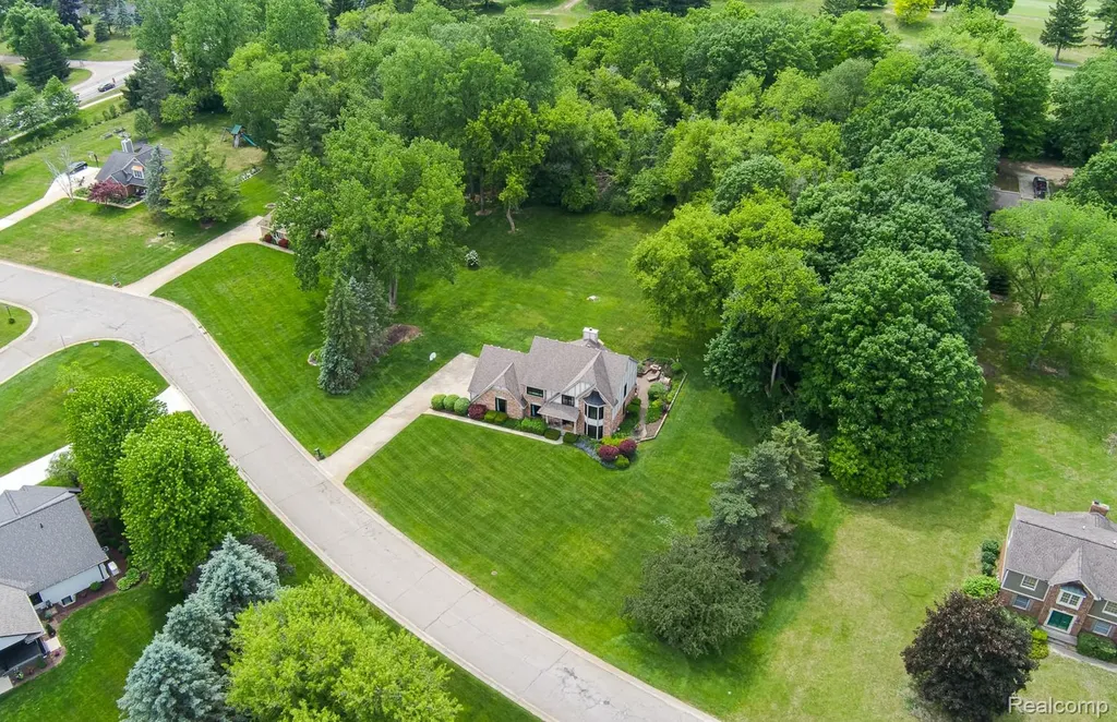 6563 Sun Valley Drive Independence Charter Township MI 48348