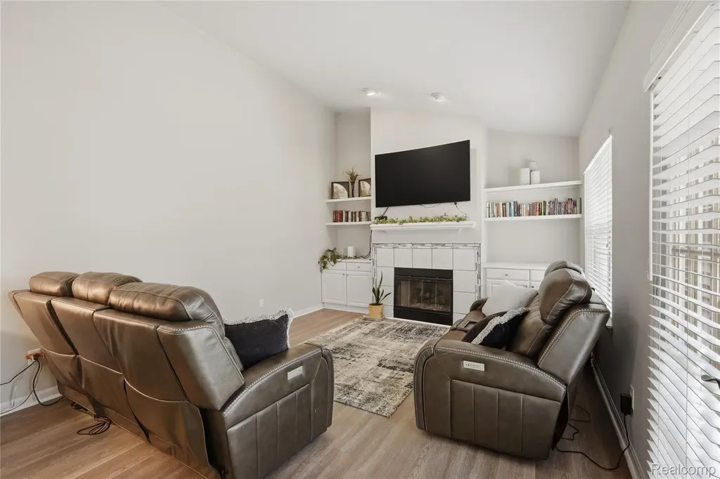 46604 Aarons Way Canton Charter Township MI 48188