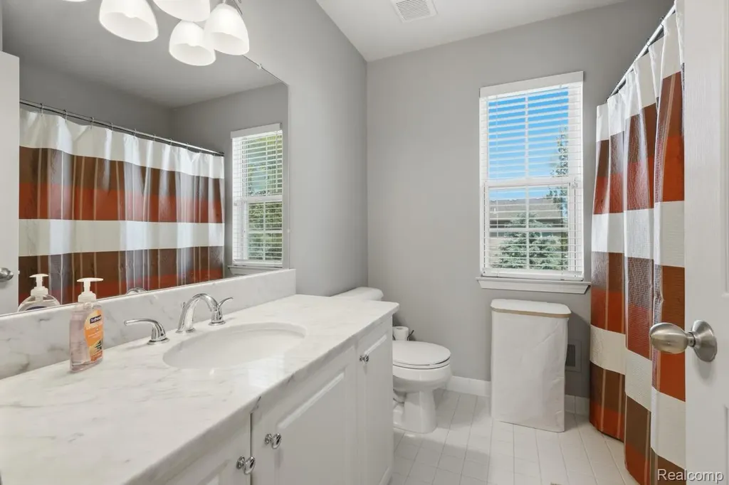 46604 Aarons Way Canton Charter Township MI 48188