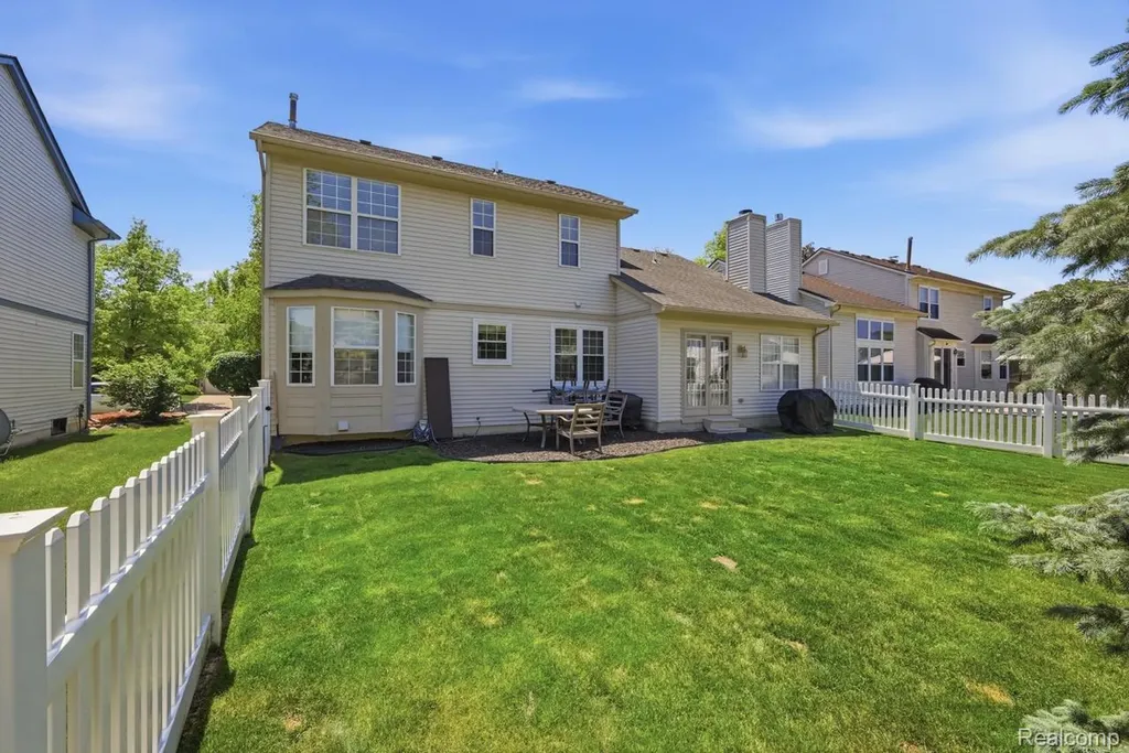 46604 Aarons Way Canton Charter Township MI 48188