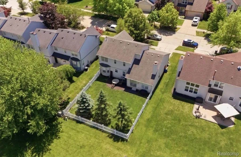 46604 Aarons Way Canton Charter Township MI 48188