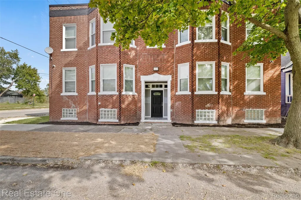 2282 Belvidere Street Detroit City MI 48214