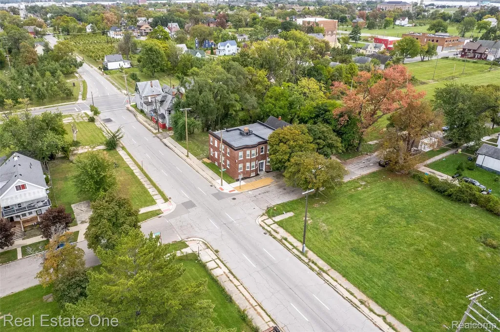 2282 Belvidere Street Detroit City MI 48214
