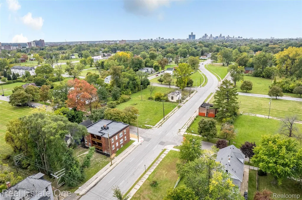 2282 Belvidere Street Detroit City MI 48214