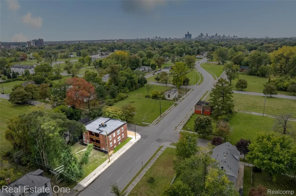 2282 Belvidere Street Detroit City MI 48214