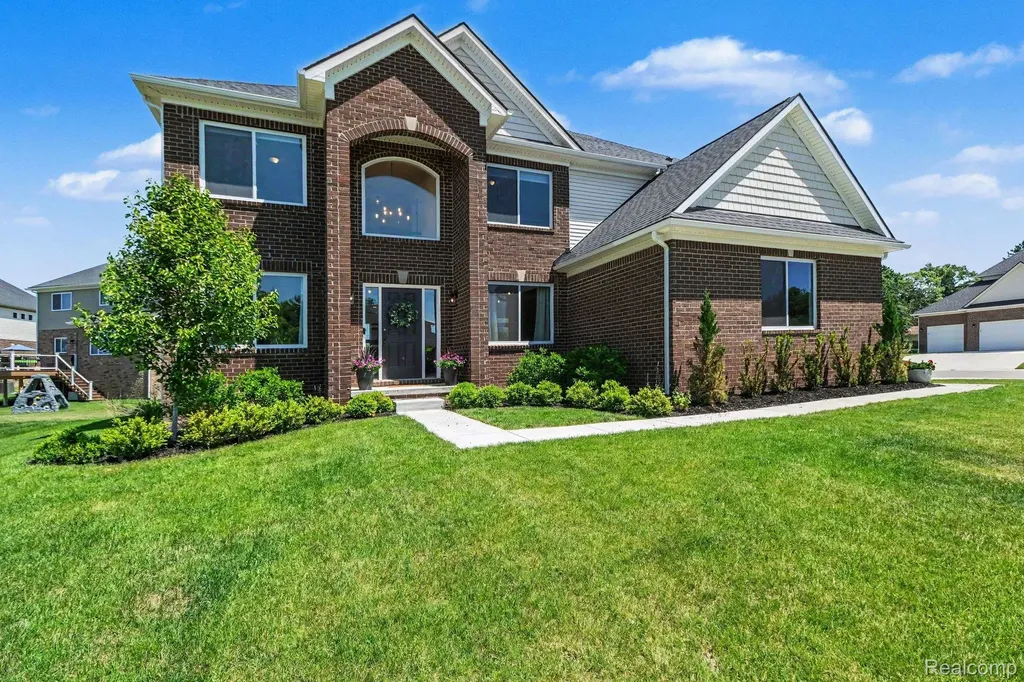 5531 Morgan Lake Drive Independence Charter Township MI 48348