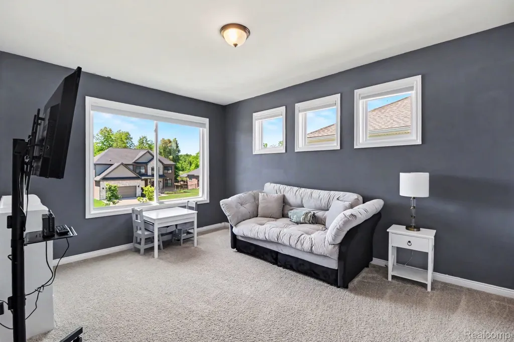 5531 Morgan Lake Drive Independence Charter Township MI 48348